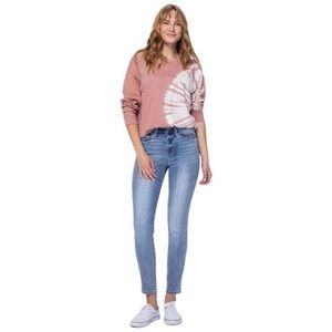 Judy Blue Relaxed Fit High-Waist Light Bleach Wash Jeans